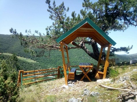 VIDIKOVAC MEANDRI CEHOTINA 4