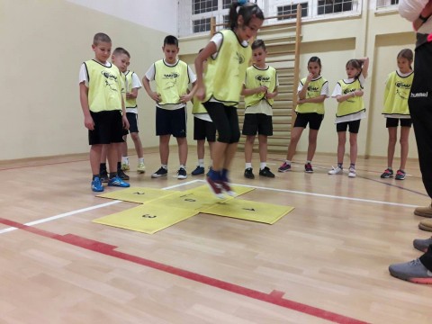 IMG-49ff2fde8a3bdef2774ca46f34635a12-V