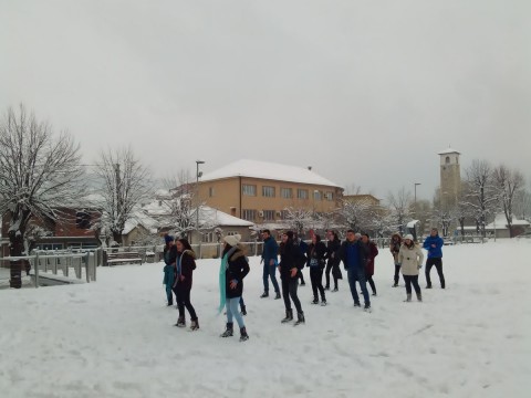 GIMNAZIJALCI PLE DAN VODA
