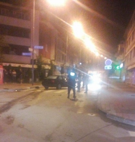Auto u rijeci (1)