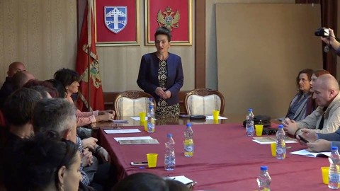 Bibloteka pljevlja (1)