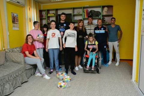 IMG-ab0b4c557695ff257fce97294acc7650-V