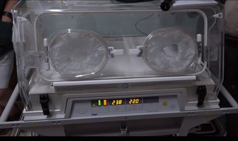 mobilni inkubator donacija Tim kompani Opštoj bolnici