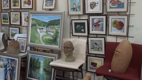 ‚IZLOŽBA SLIKA NVO KIŠOBRAN ZA SUNCE