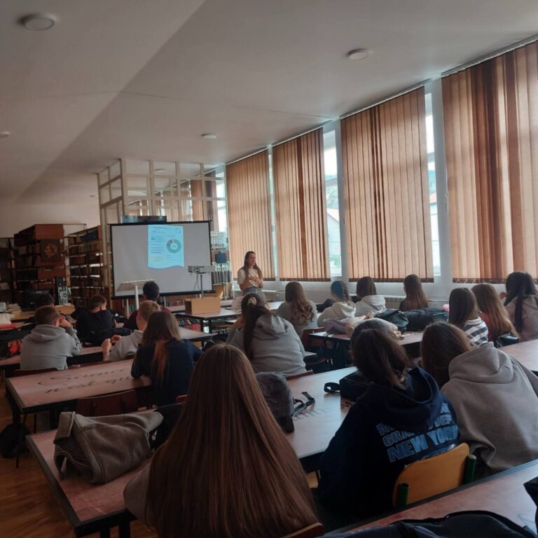 Radionica o volontiranju u pljevaljskoj gimnaziji