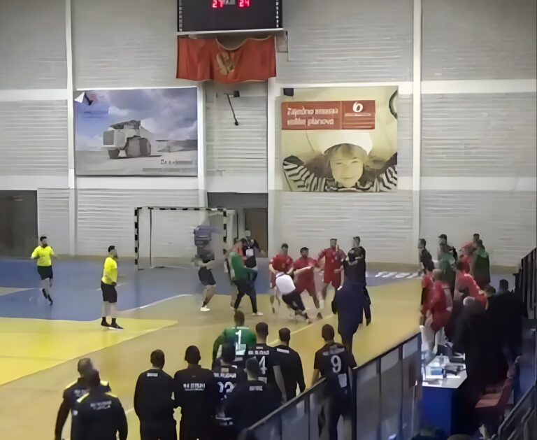 Damjanović bez povoda pesnicom udario prvo Gazdića pa Jelušića, Pravilović udarao nogom u glavu