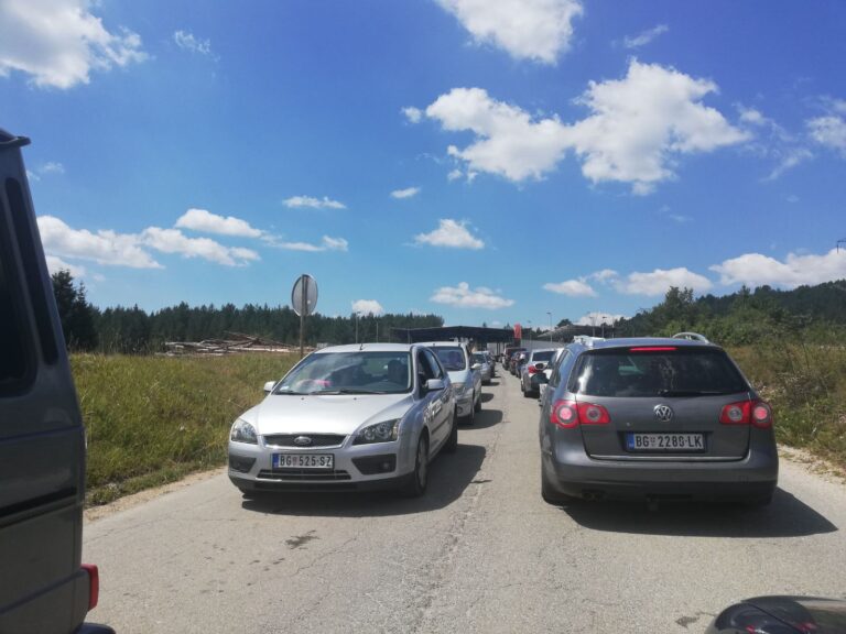 Velike gužve na graničnom prelazu Ranče