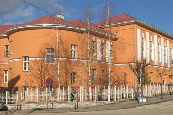 Sto deset godina luče znanja