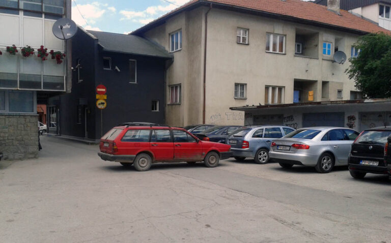 FOTO: Kultura parkiranja u Pljevljima