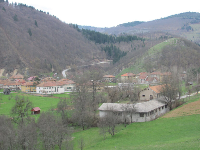 RUDARSKA NASELJA GRADAC I ŠULA JOŠ UVIJEK BEZ ORGANIZOVANOG JAVNOG PREVOZA