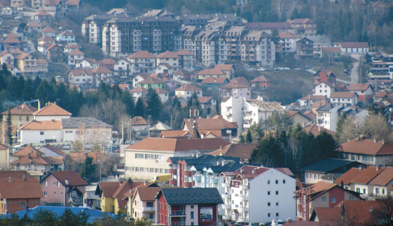 Obijen Supermarket na Kamenom mostu