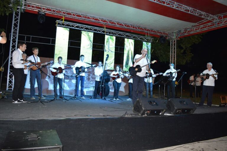 Festival tamburaške muzike Pljevlja 2015- Pljevlja uživala uz zvuke tamburice