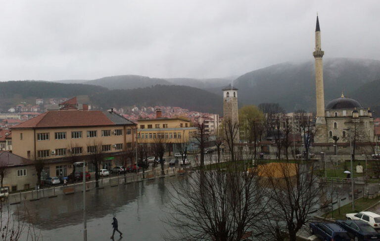 Danas kiša i pljuskovi, popodne moguć i snijeg