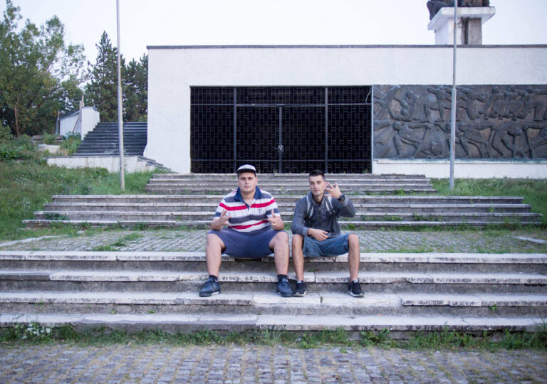 Sjutra premijera spota i pjesme “Pali snovi”