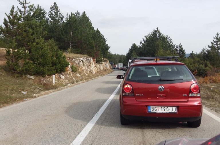 Zbog migranata autobus vraćen sa granice
