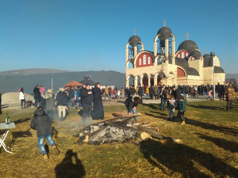 Neradni dani za Badnji dan i Božić četvrtak 6, petak 7, i subota 8. januar