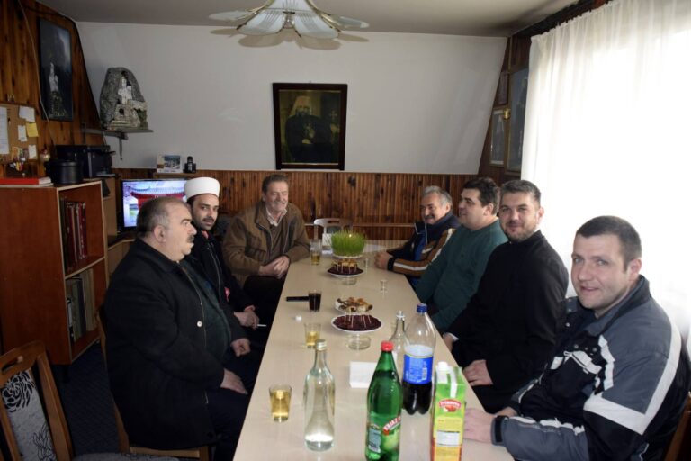 Odbor Islamske zajednice Pljevlja posjetio Crkveni odbor pri hramu Svete Petke