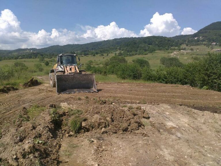 Uredjenje ribolovnih pozicija na borovičkom jezeru