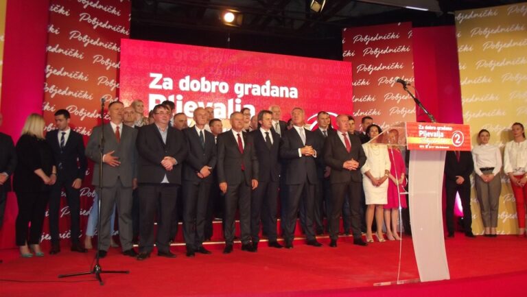 Đukanović – Da li Pljevlja treba da dozvole grešku vidješvši kako danas prolaze Budva i Kotor, to Pljevljaci sebi neće dozvoliti