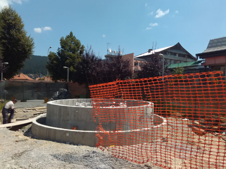 Radovi na izgadnji fontane teku planiranom dinamikom