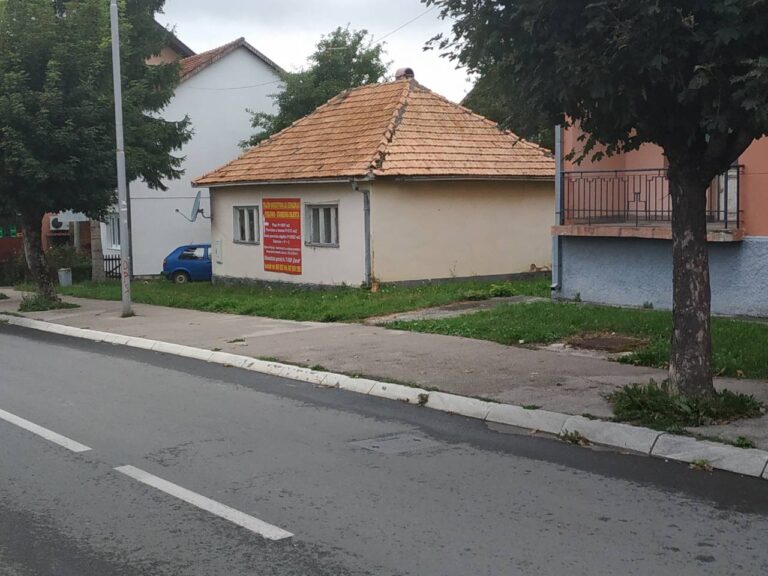 Prodajem kuću na Varoši i izdajem stan u Podgorici