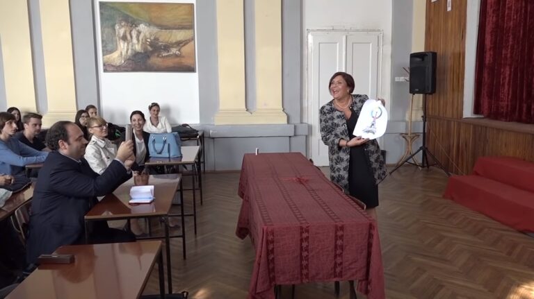 Francusku ambasadorku oduševili naši gimnazijalci