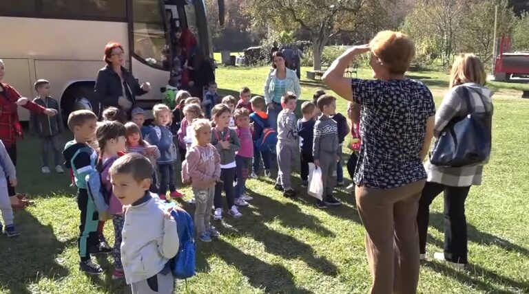 Mališani „Eko bajke“ posjetili svoje drugare u Odžaku