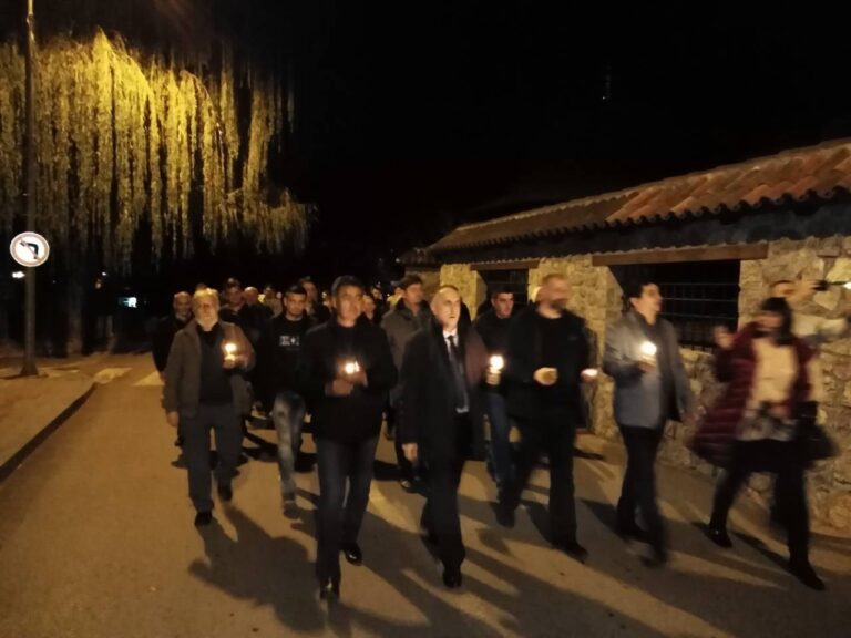 Protest zbog ukidanja dozvole za Svečanu akademiju i proslavu