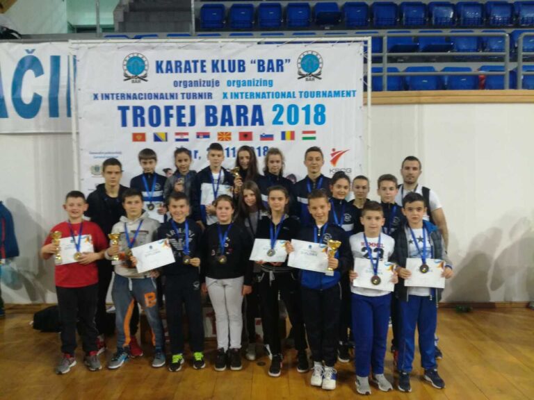 Za Risovce 16 medalja u Baru