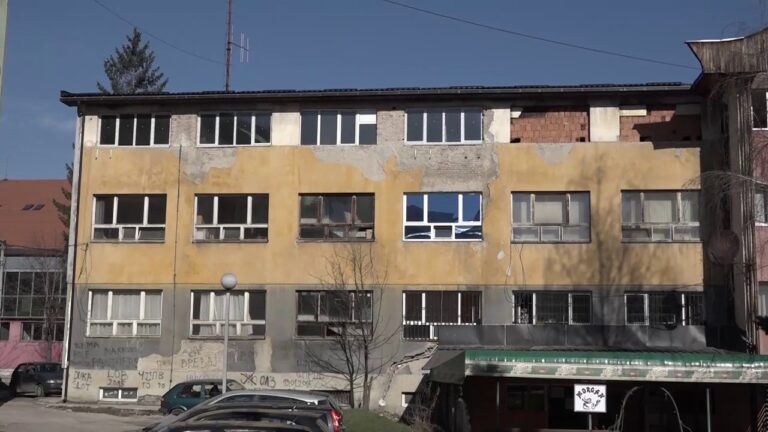 Na tender za obnovu zgrade Drštveno-političkih organizacija samo jedna ponuda