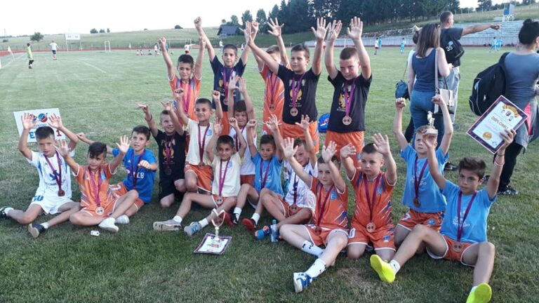 Mlađi dječaci FK Breznica treći na turniru u Sokocu