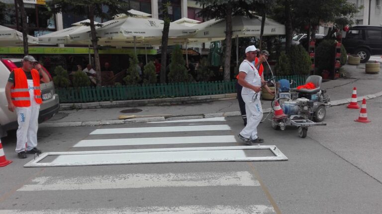 Radovi na horizontalnoj i vertikalnoj saobraćanoj signalizaciji