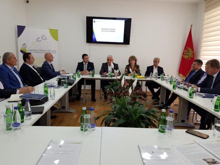 Održan sastanak predstavnika Zajednice opština sa predsjednicima skupština opština
