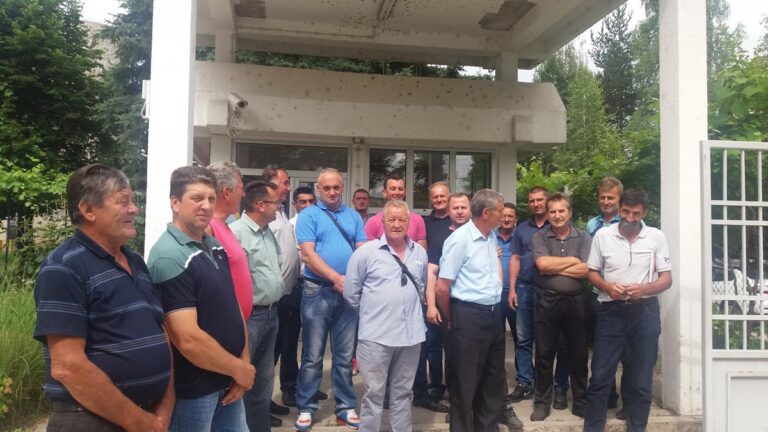 Mještani Gornjih Komina tjelima će braniti gradnju 400Kv dalekovoda pored svojih kuća