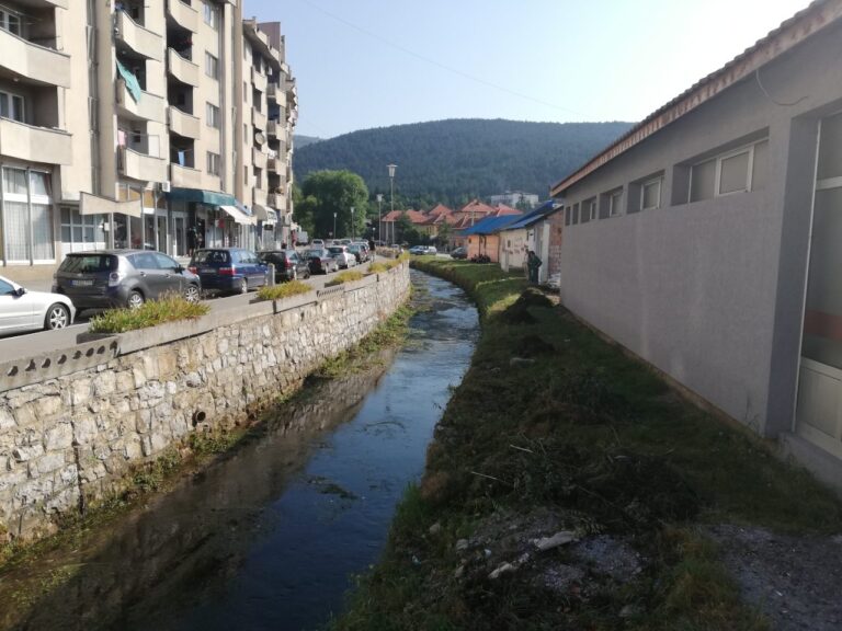 NASTAVAK RADOVA NA ČIŠĆENJU KORITA RIJEKE BREZNICE