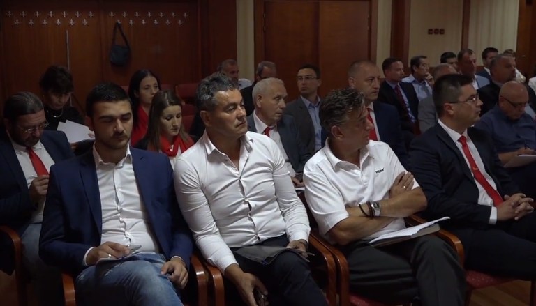 Упућен ПРЕДЛОГ ЗА САЗИВАЊЕ ВАНРЕДНЕ СЈЕДНИЦЕ СКУПШТИНЕ због катастрофалне ситуације у пљеваљском здравству