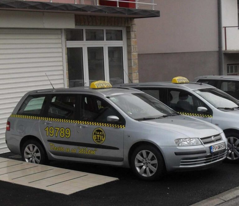 Ukraden automobil taksi službe Stilo