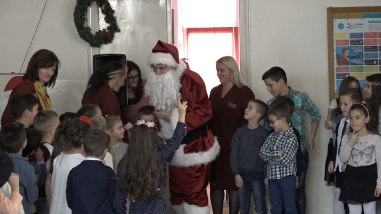 Novogodišnja priredba u OŠ „Boško Buha“