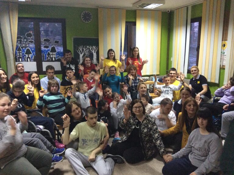 Američka ambasadorka u posjeti Zračku Nade i Dnevnom centru