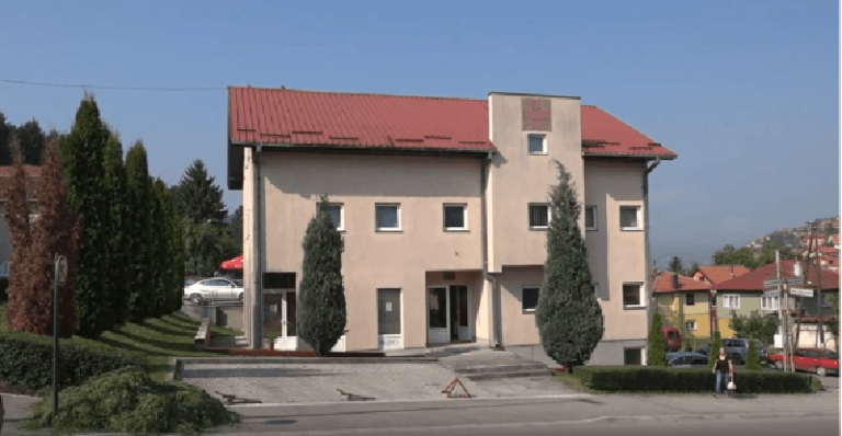 Crveni krst otvorio besplatne brojeve za pružanje podrške