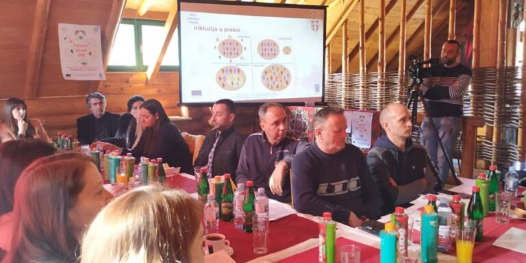 NVU „Inkluzija“ održalo tribinu „Zakonski okviri i prava OSI“