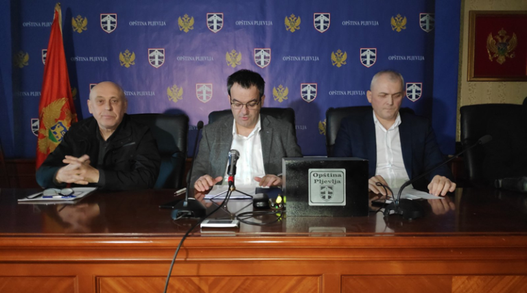 Odložena sjednica SO Pljevlja, doneseno niz novih mjera, ljekari apelovali na poštovanje mjera, Bolnica spremna, a policija podsjetila da prekršioce čekaju zatvorske kazne