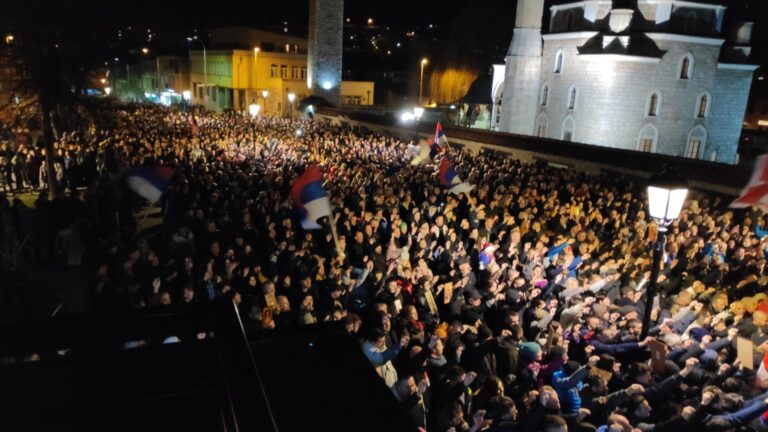 Pravoslavni vernici iz Pljevalja i dalje ne prihvataju Zakon o slobodi vjeroispovijesti //VIDEO