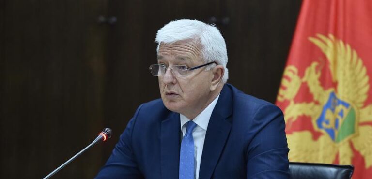 Marković najavio smanjenje plata funkcionerima koji su u okviru A i B grupe za 50 odsto