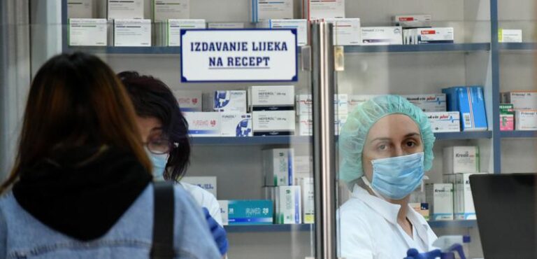 Montefarm: Maske koštaju 0,51 eura, jedna osoba može kupiti najviše pet