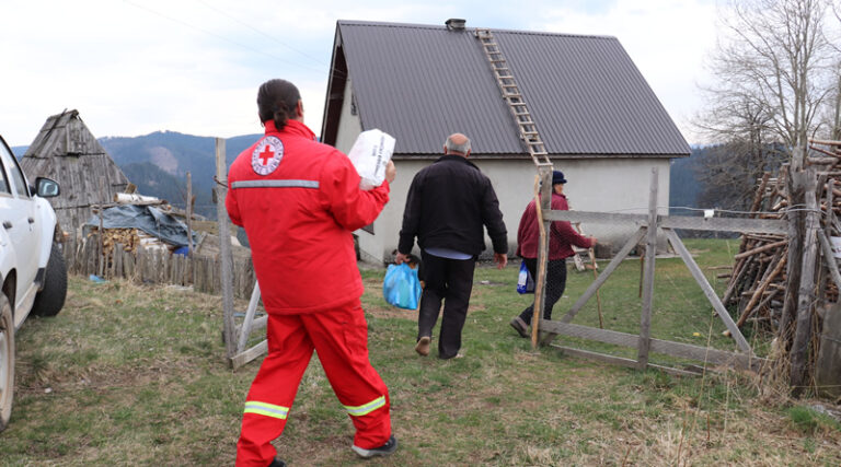 Počela raspodjela paketa pomoći najugroženijem stanovništvu na seoskom području