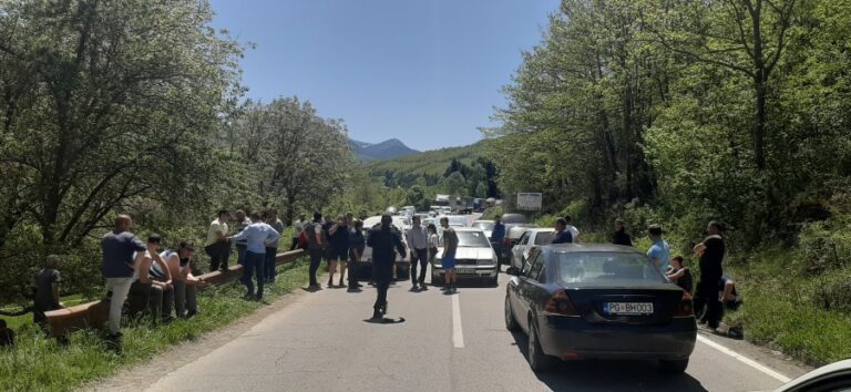 Intervenisala policija, nekoliko uhapšenih