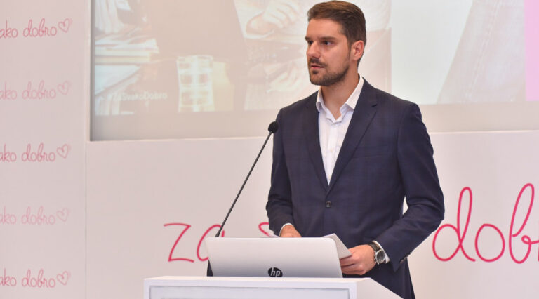 U funkciji aplikacija eDnevnik za roditelje: Sve informacije o ocjenama i vladanju na jednom mjestu