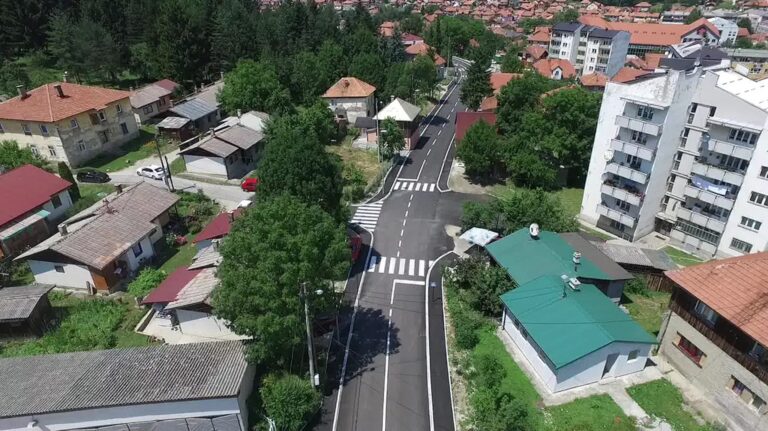 Uskoro počinje asfaltiranje gradskih saobraćajnica – izabran izvođač „CRNAGORAPUT“ AD