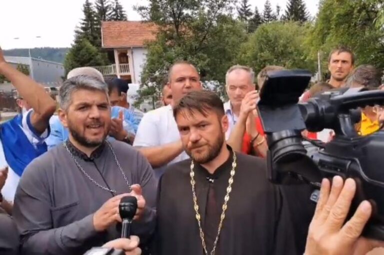 Prekinut upravni postupak protiv protjerivanja protojereja stavrofora Saše Janjića